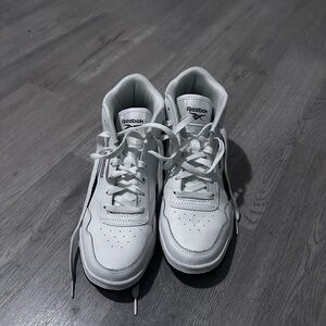 LIKE NEW Reebok Court Advance High-Top Sneaker